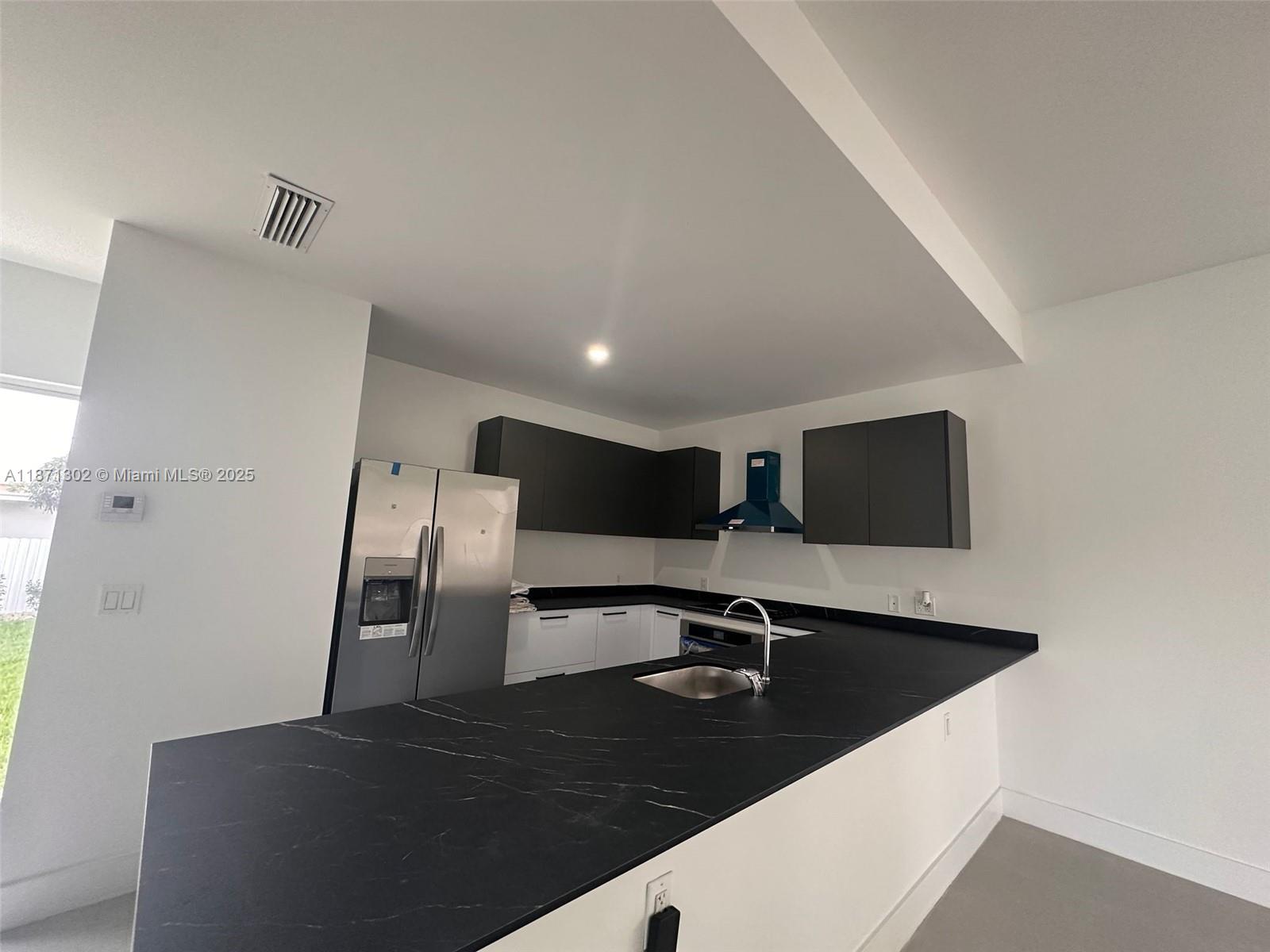 DORSEY PARK SECOND ADD - Residential Lease