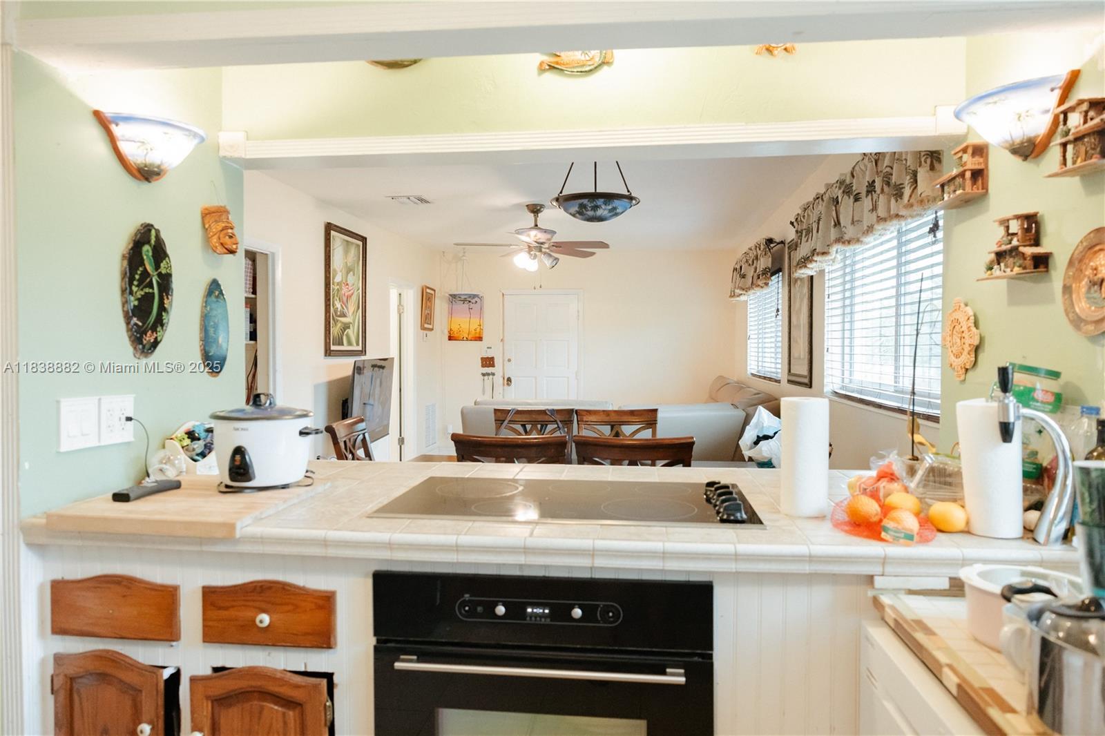 BLOCK 10 OF PORVENIR - Residential