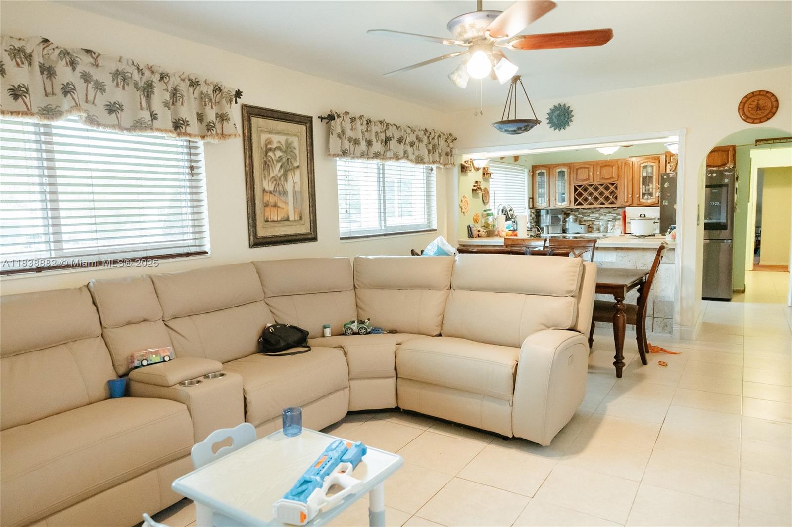 BLOCK 10 OF PORVENIR - Residential