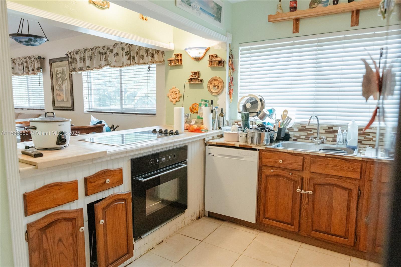 BLOCK 10 OF PORVENIR - Residential