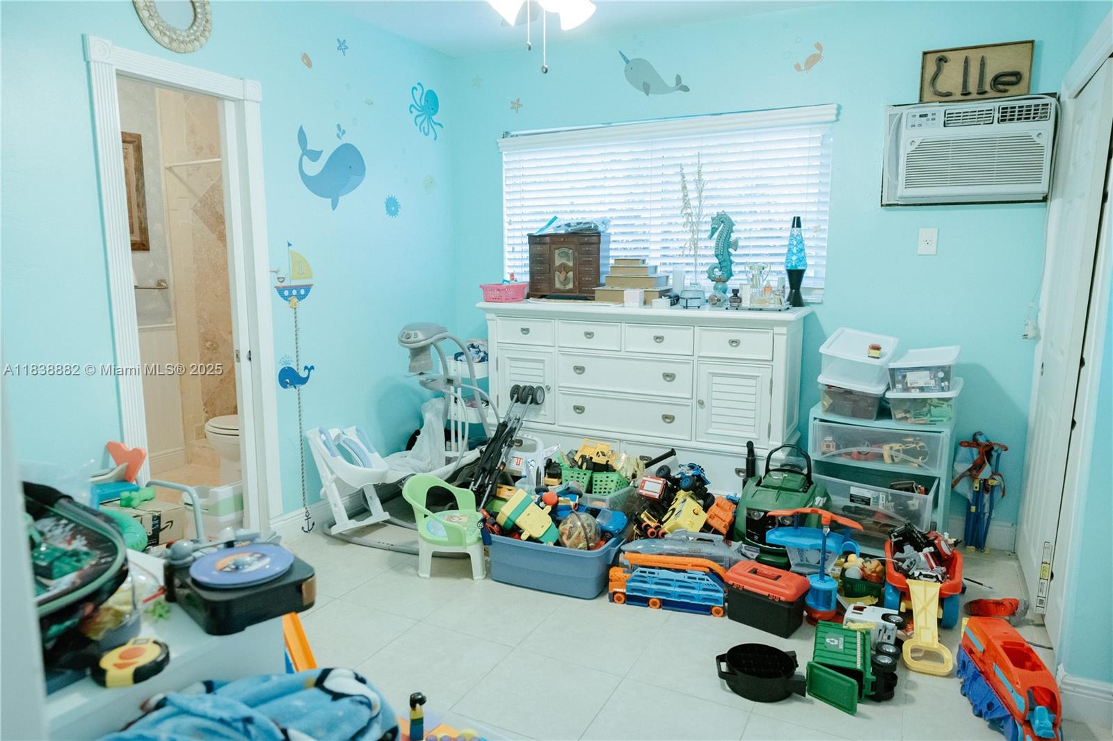 BLOCK 10 OF PORVENIR - Residential