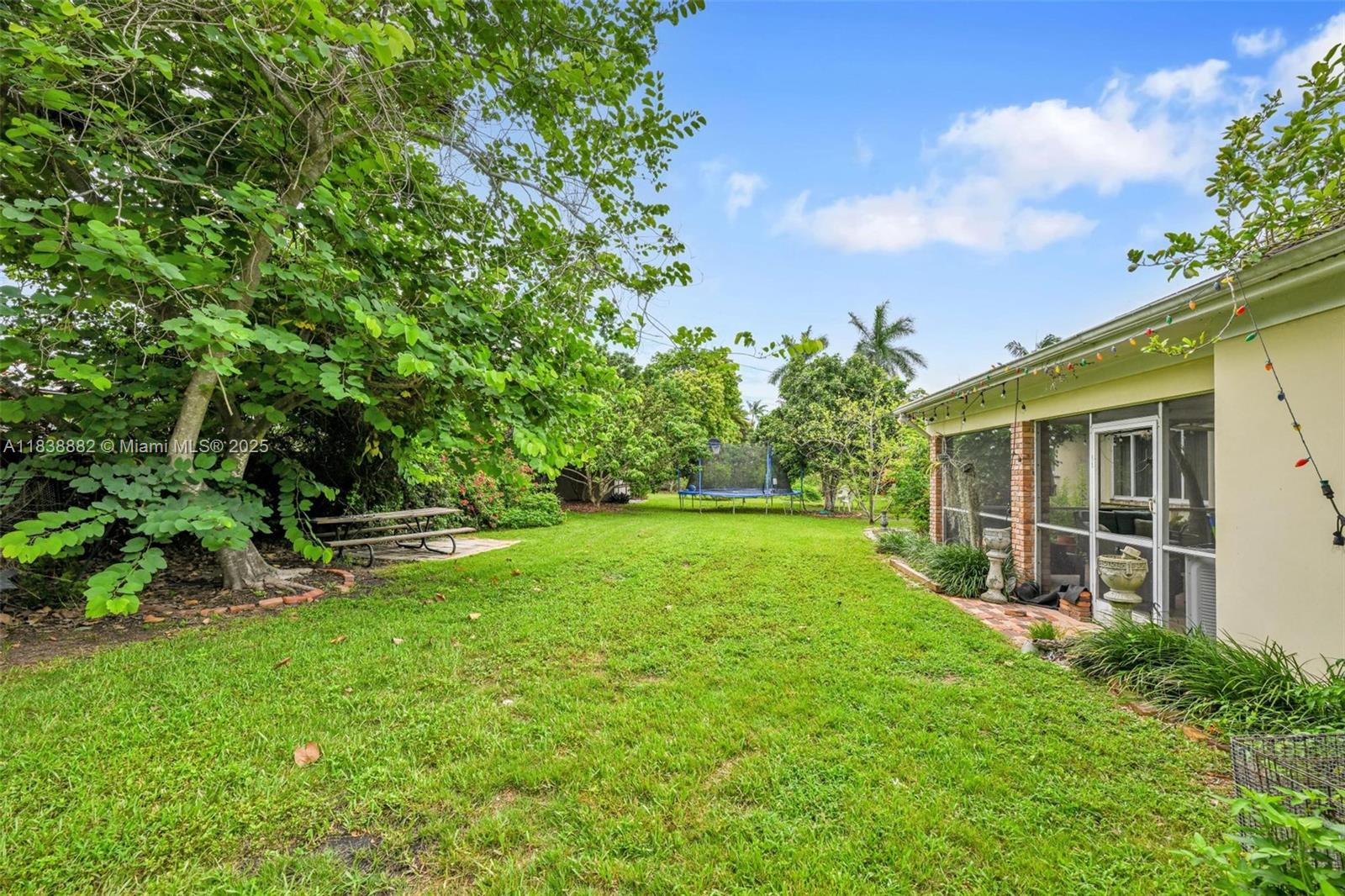 BLOCK 10 OF PORVENIR - Residential