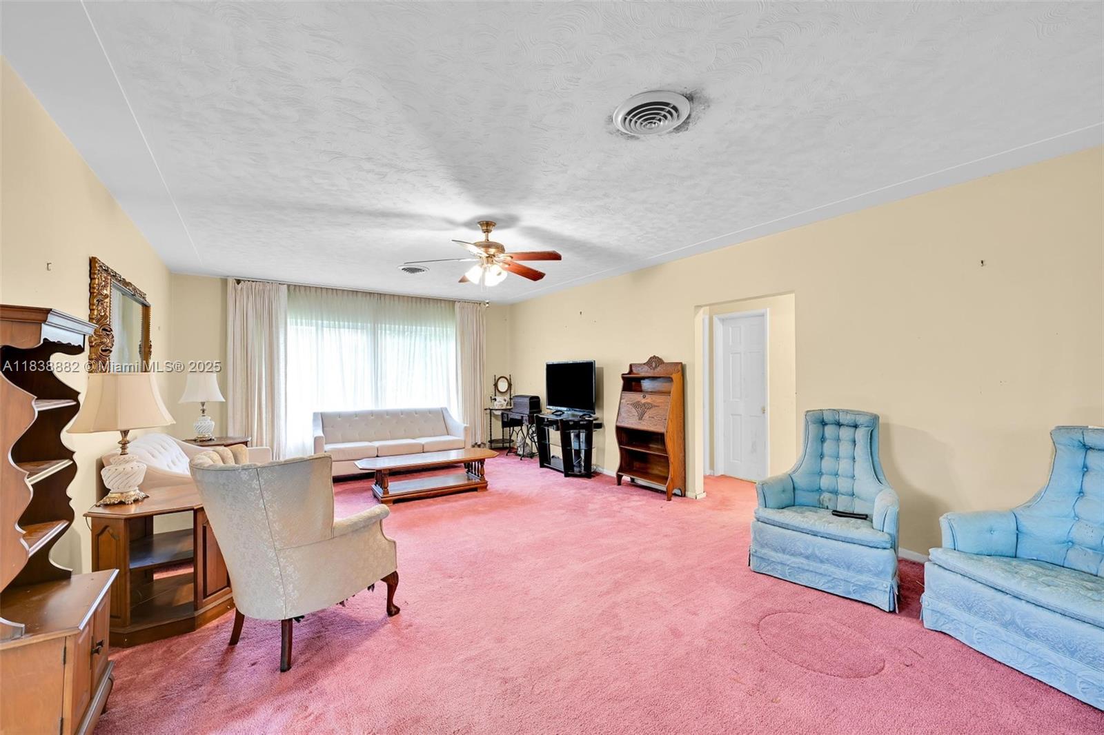 85 NW 21st St