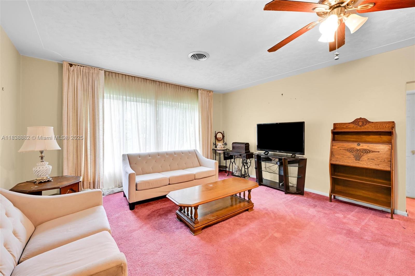 85 NW 21st St