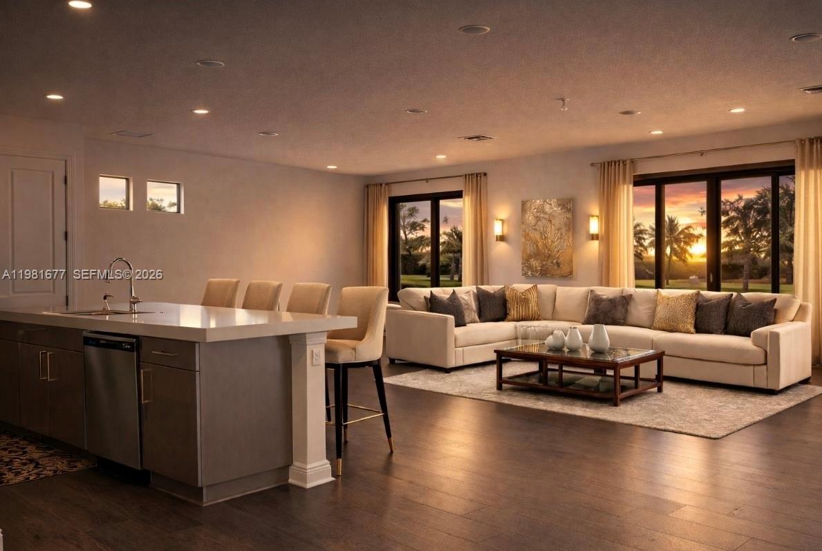 CRESSWIND PALM BEACH - Residential