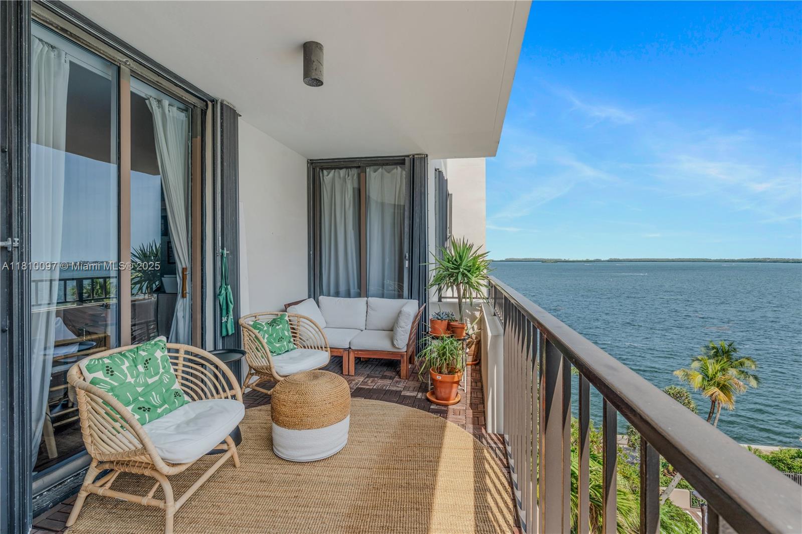 Rental Property at 520 Brickell Key Dr A707, Miami, Broward County, Florida - Bedrooms: 2 
Bathrooms: 2  - $4,900 MO.
