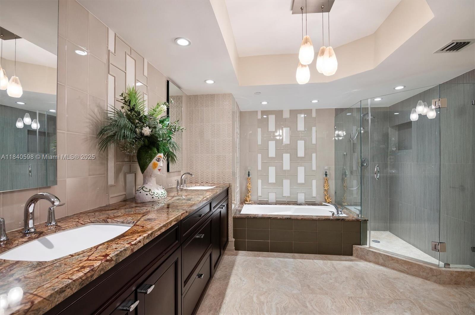 HARBORSIDE AT THE WATERWA - Residential