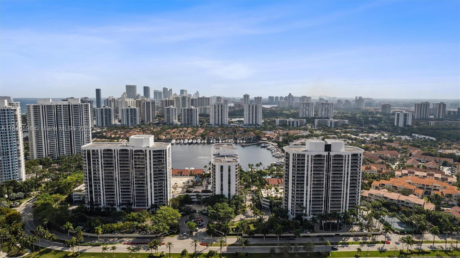 HARBORSIDE AT THE WATERWA - Residential