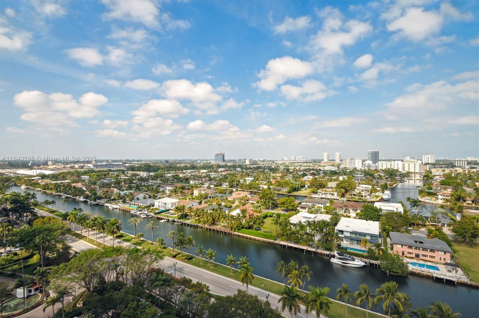 HARBORSIDE AT THE WATERWA - Residential