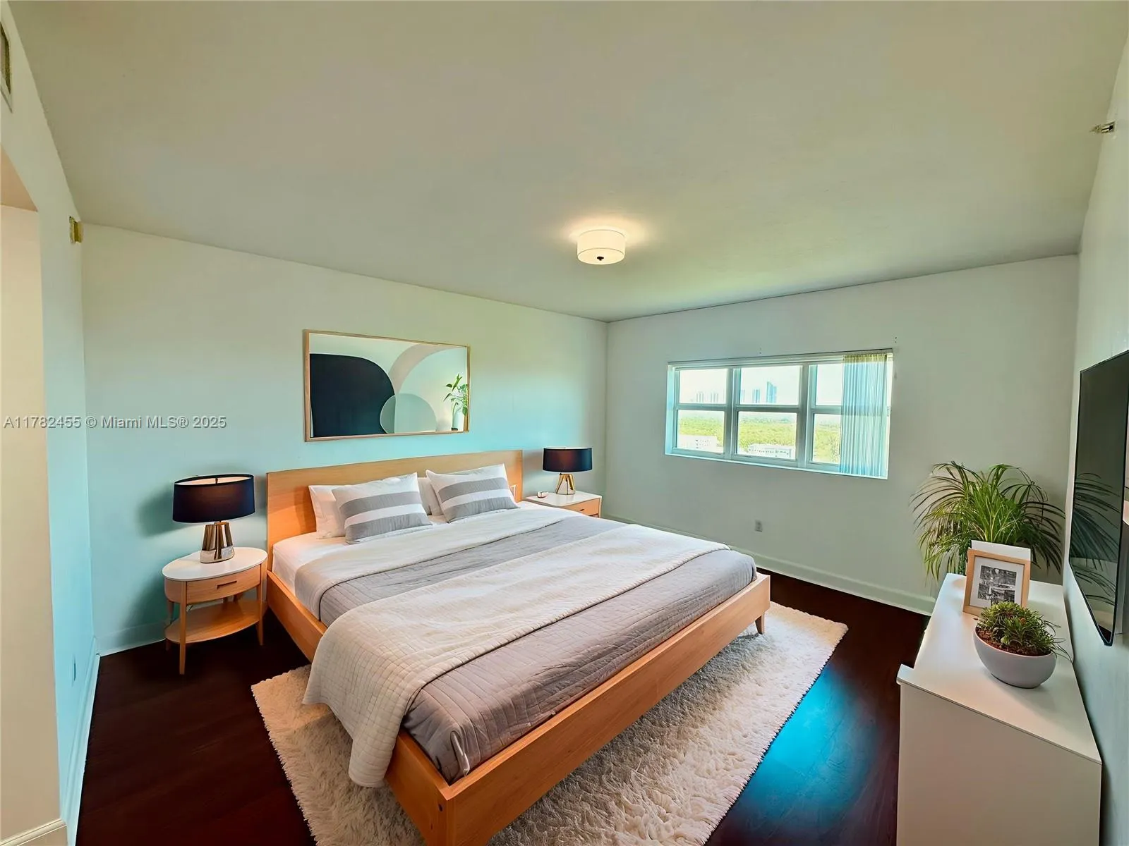 North Miami, Florida 33181, United States, 2 Bedrooms Bedrooms, ,3 BathroomsBathrooms,Residential,Active,107238