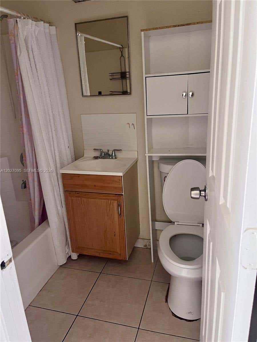 Photo of 109 NW 14th Way #3, Dania Beach, FL 33004 (MLS # A12027095)