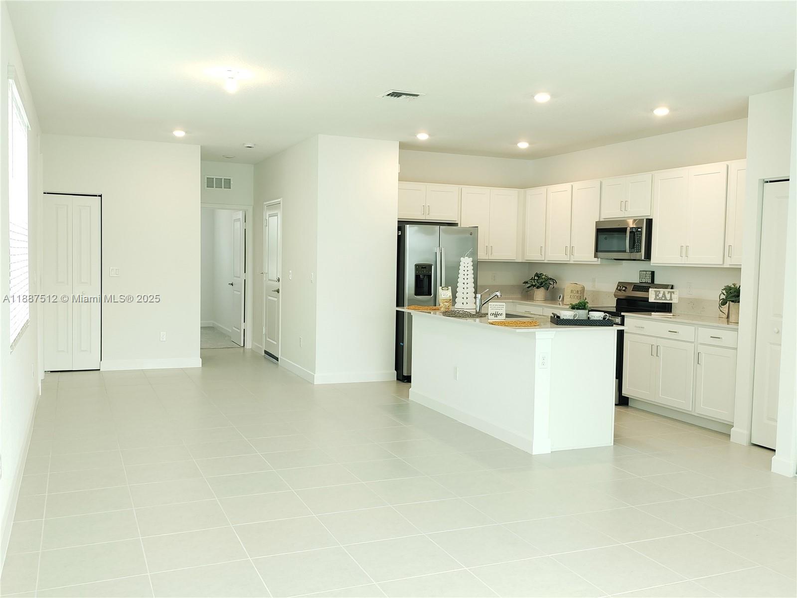 VERANDA LANDING - Residential Lease