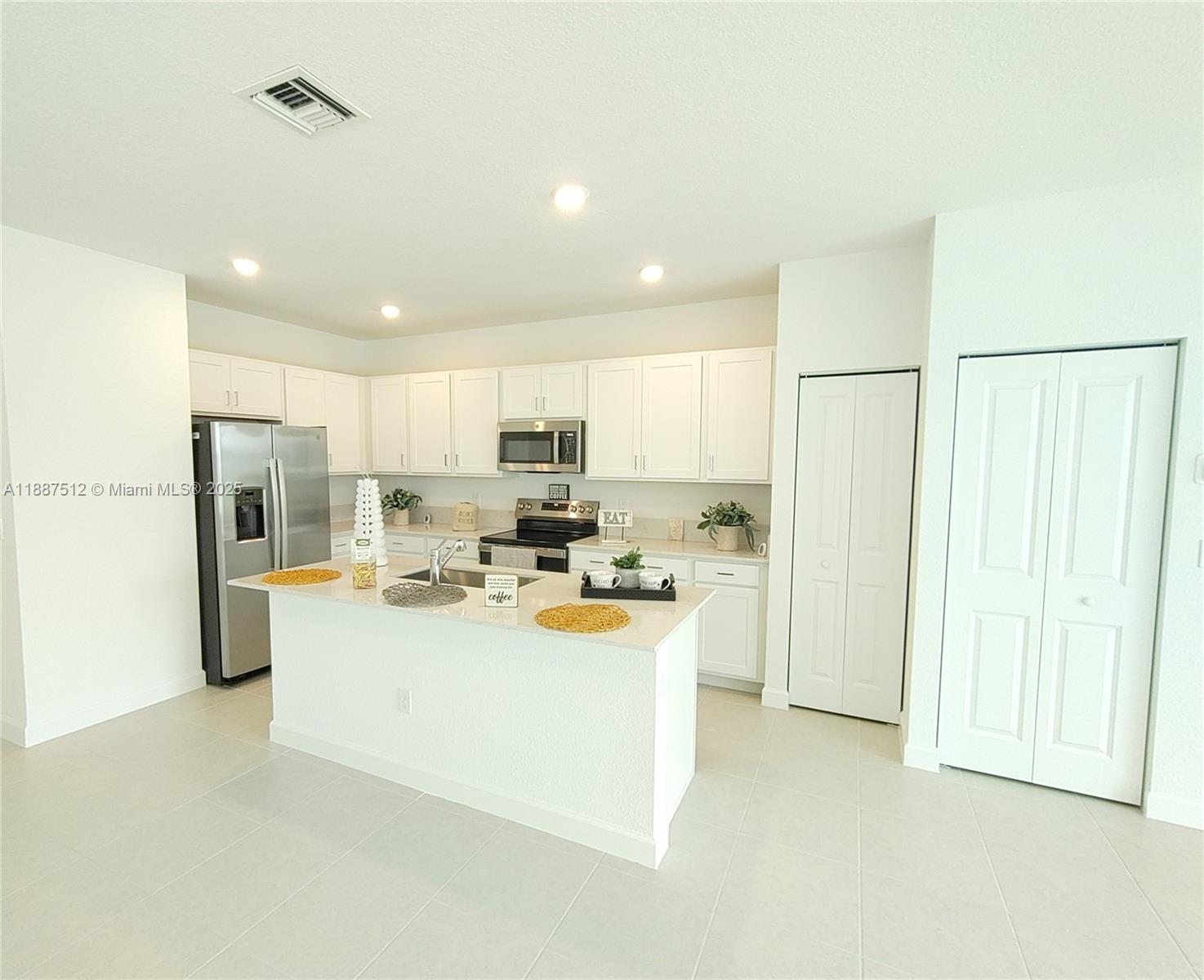 VERANDA LANDING - Residential Lease