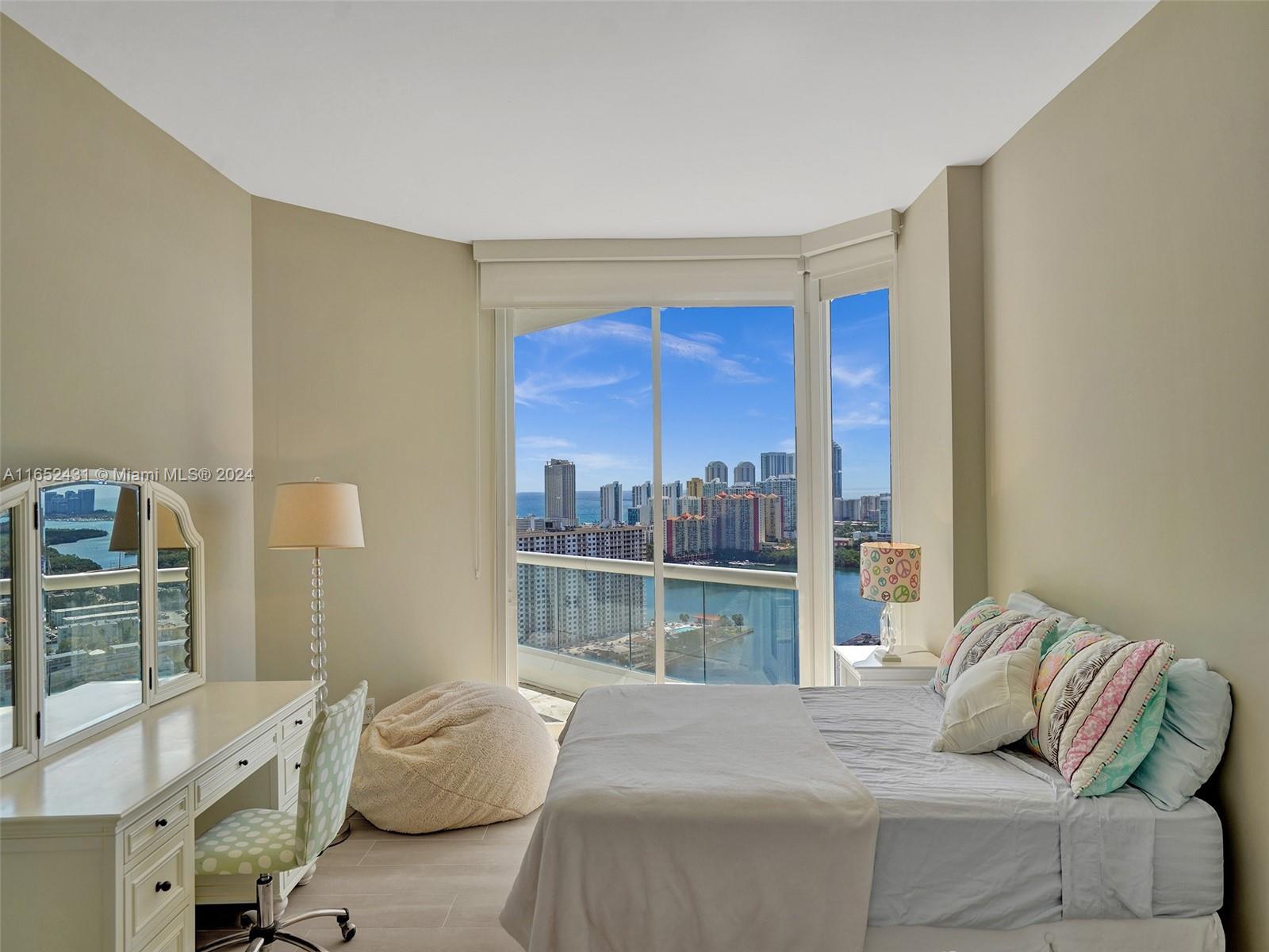 2600 ISL BLVD WILLIAMS IS - Residential