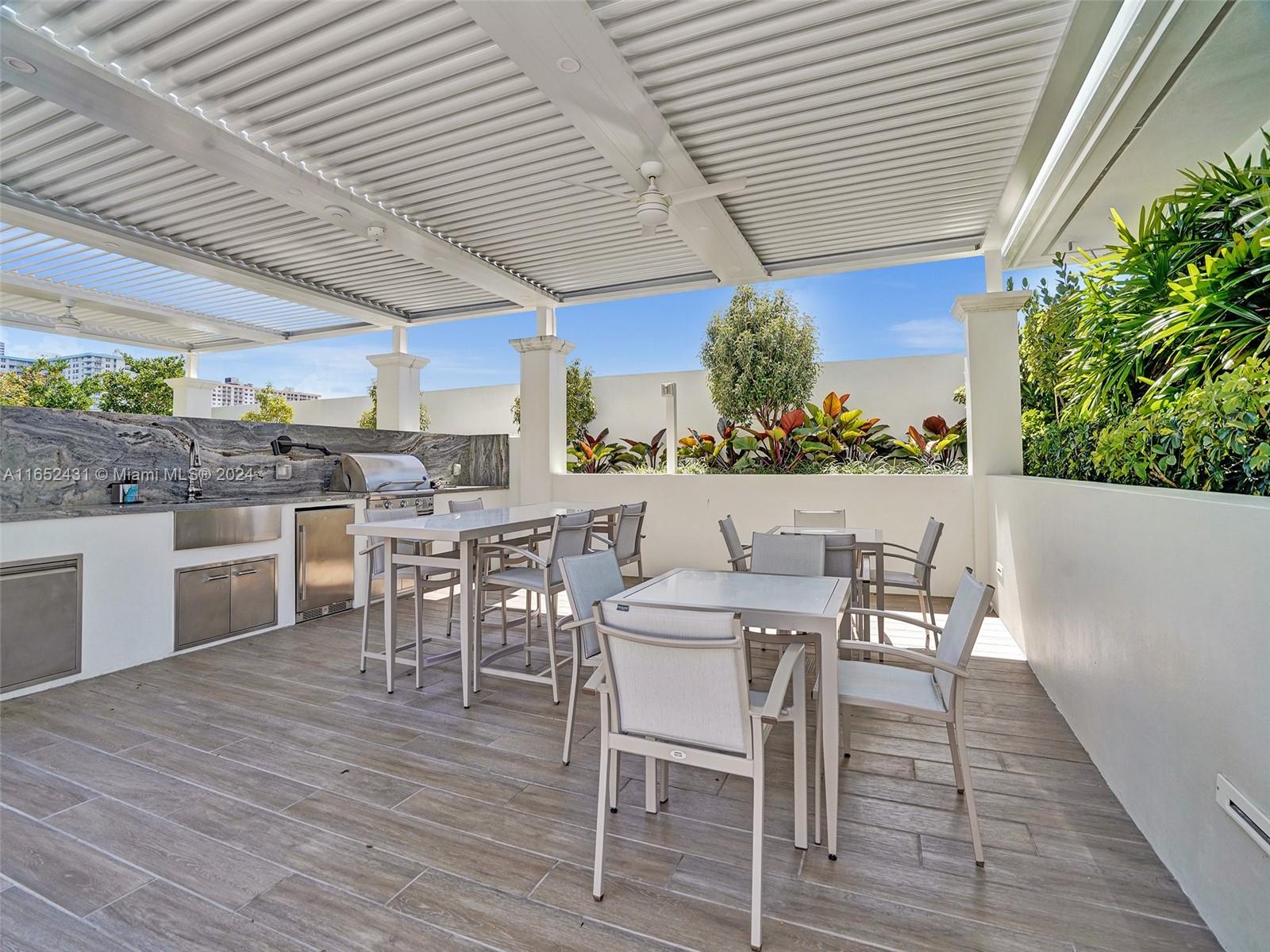 2600 ISL BLVD WILLIAMS IS - Residential