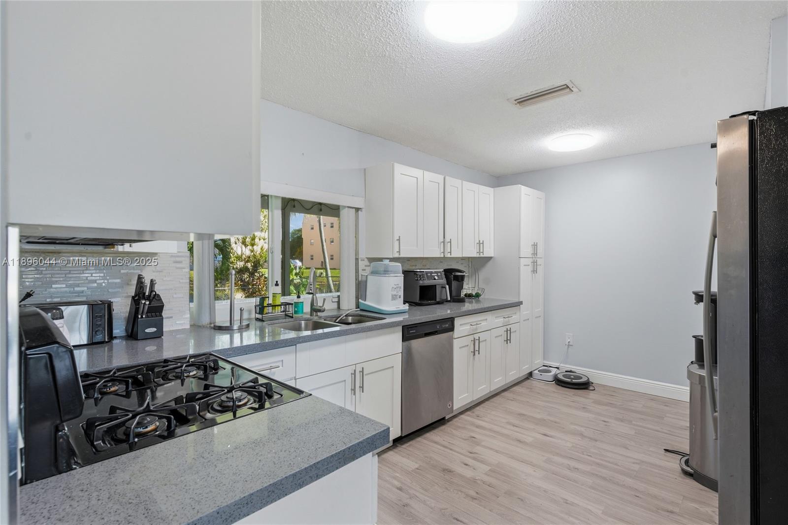 SUNRISE GOLF VILLAGE SEC - Residential