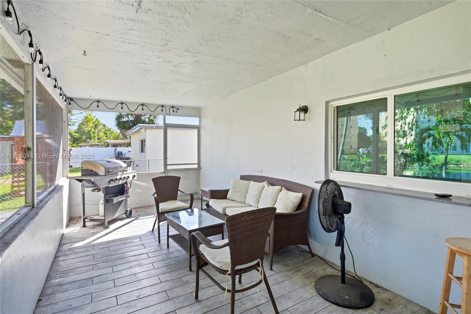 SUNRISE GOLF VILLAGE SEC - Residential