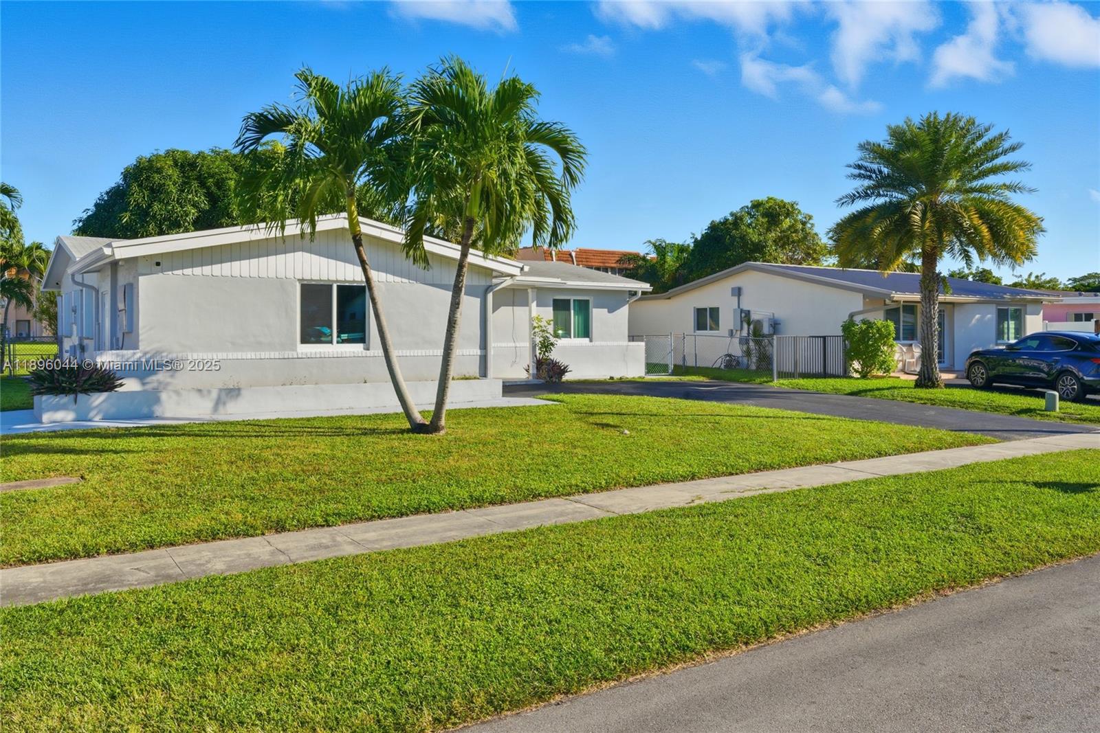 SUNRISE GOLF VILLAGE SEC - Residential