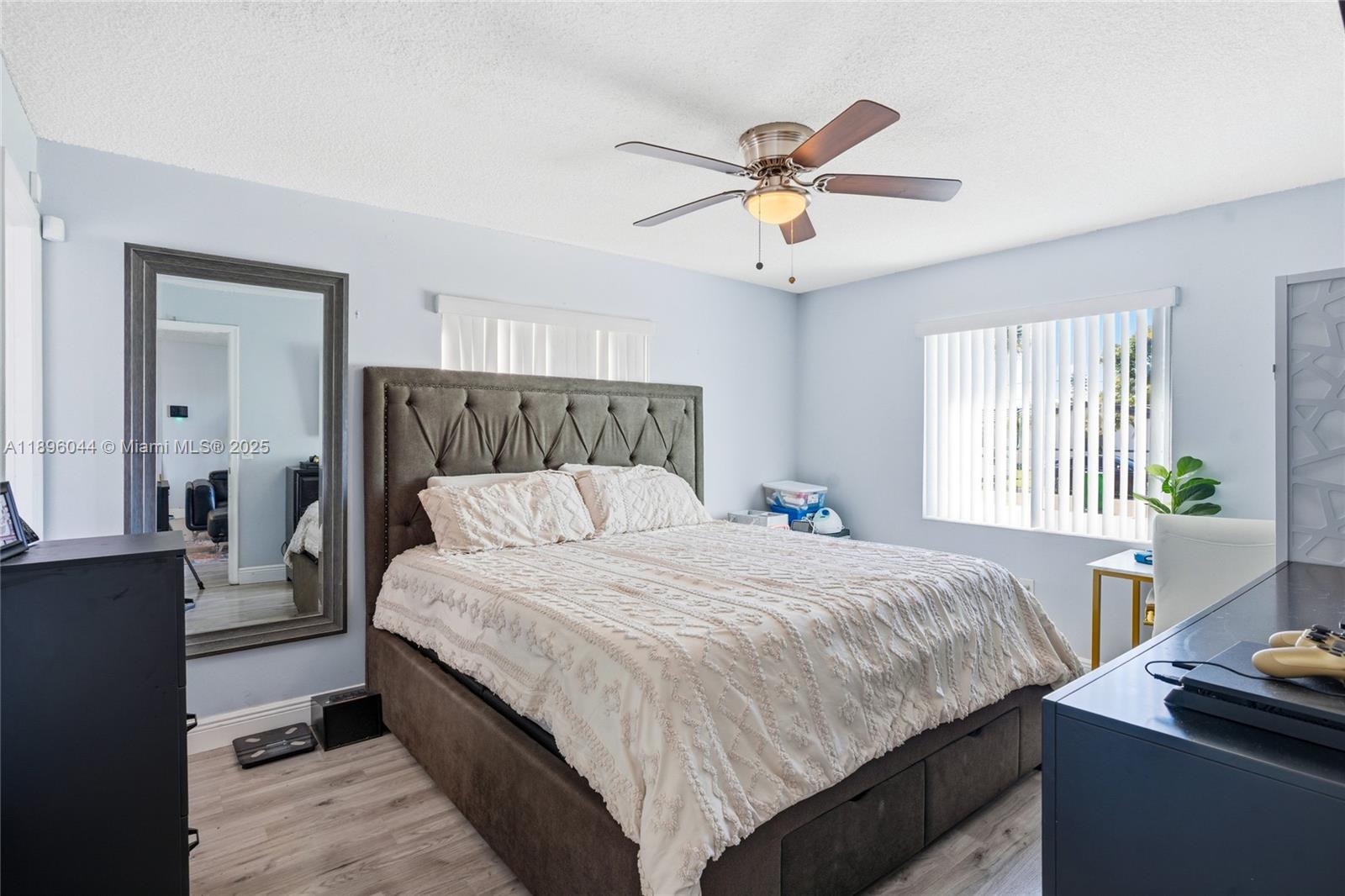 SUNRISE GOLF VILLAGE SEC - Residential