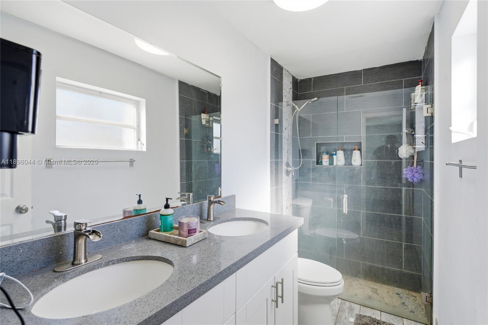 SUNRISE GOLF VILLAGE SEC - Residential