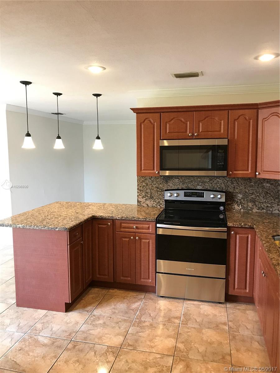 CAROL CITY LAKE STEVEN - Residential