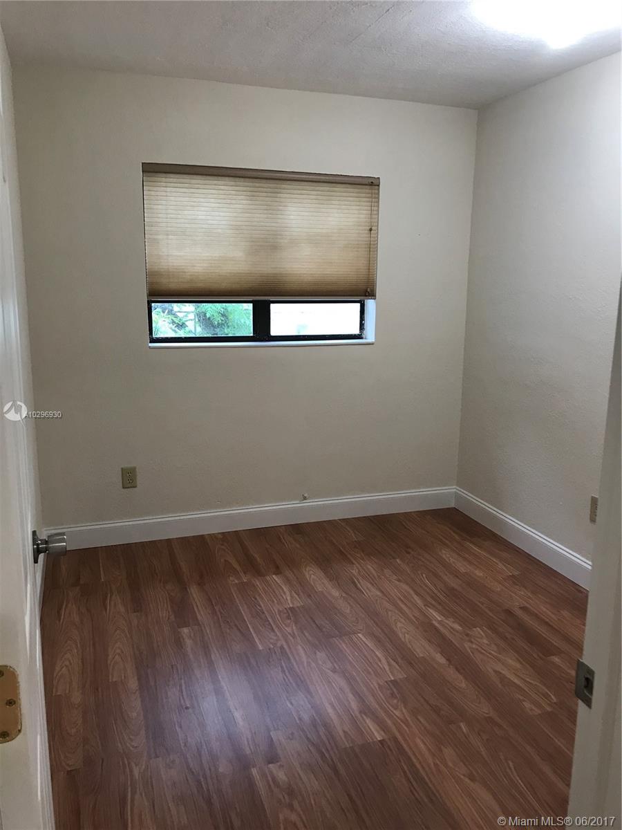 CAROL CITY LAKE STEVEN - Residential