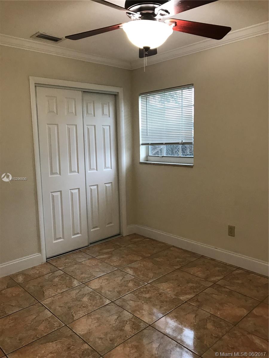 CAROL CITY LAKE STEVEN - Residential