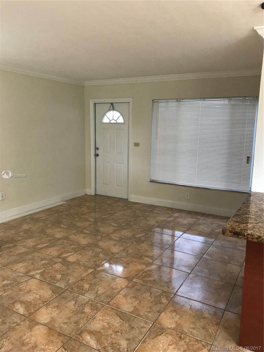 CAROL CITY LAKE STEVEN - Residential