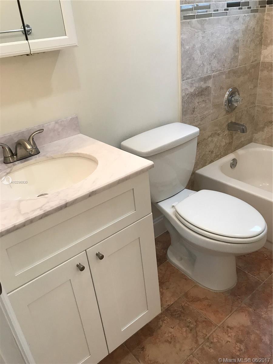 CAROL CITY LAKE STEVEN - Residential