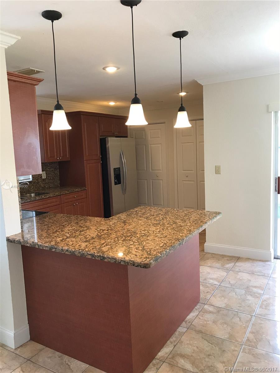 CAROL CITY LAKE STEVEN - Residential