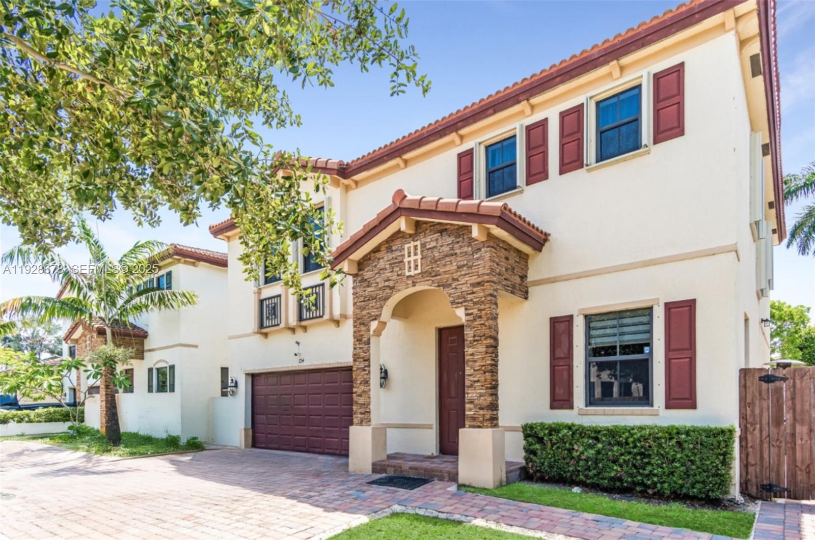 BAYWINDS OF ABACO - Residential