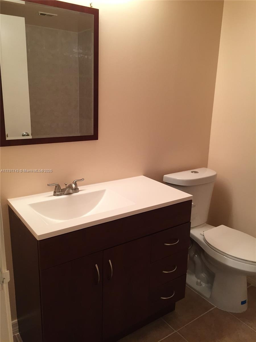 CRESCENT COVE CONDO - Residential