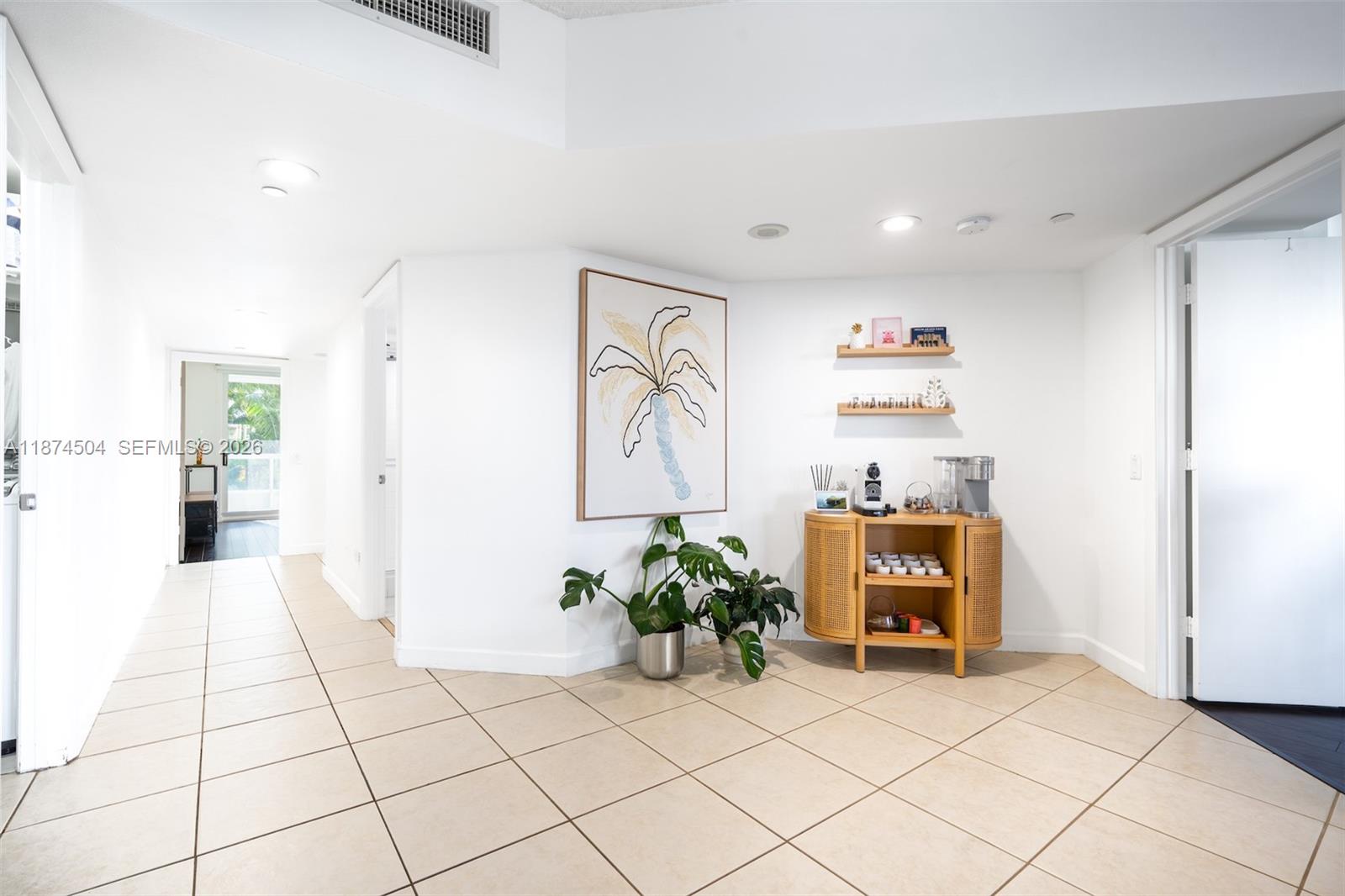 SOUTH TOWER AT THE POINT - Residential