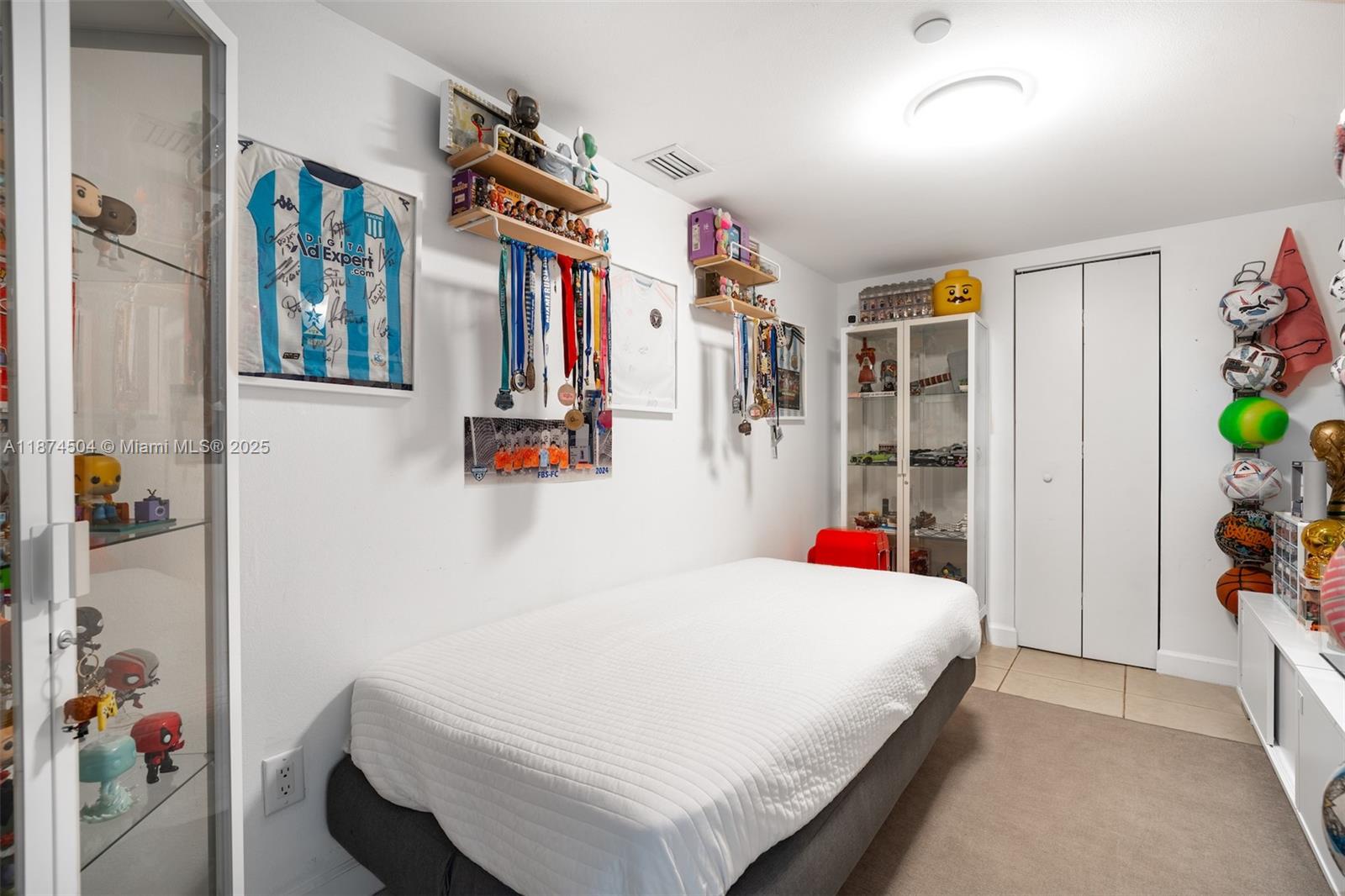 SOUTH TOWER AT THE POINT - Residential