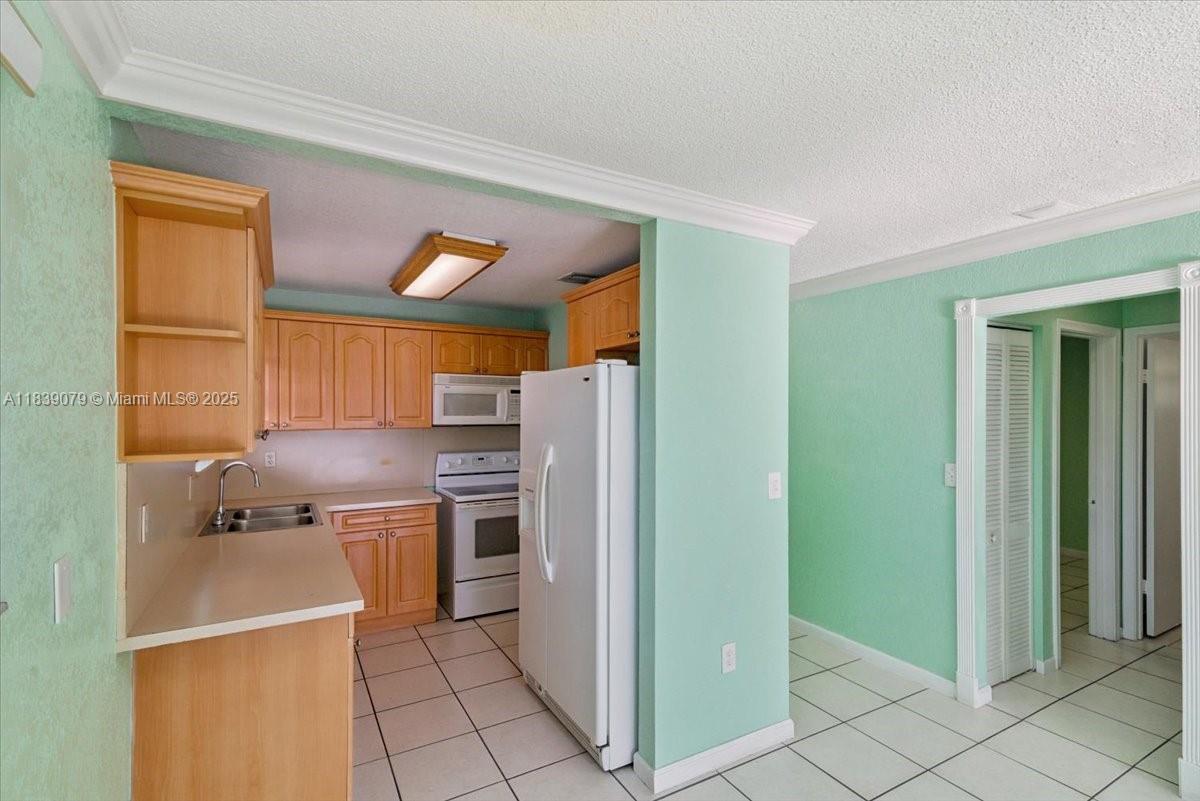 6283 W 24th Ave 206-2