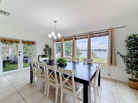 Tiny photo for 2501 NE 209th Ter, Miami, FL 33180 (MLS # A12025571)