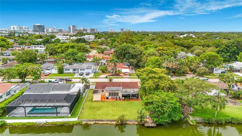 Tiny photo for 2501 NE 209th Ter, Miami, FL 33180 (MLS # A12025571)