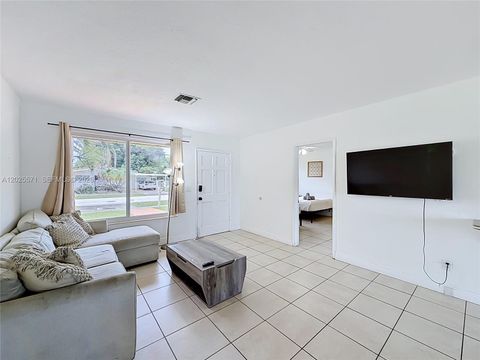 Tiny photo for 2501 NE 209th Ter, Miami, FL 33180 (MLS # A12025571)