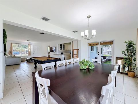 Tiny photo for 2501 NE 209th Ter, Miami, FL 33180 (MLS # A12025571)