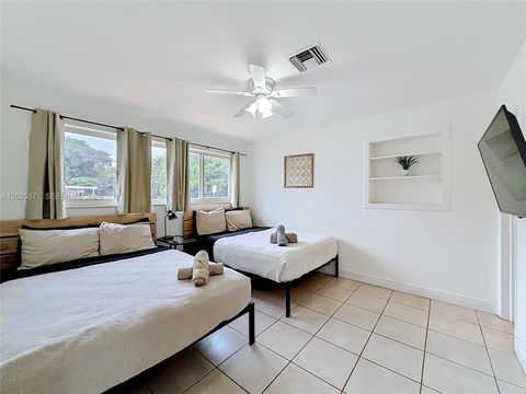 Tiny photo for 2501 NE 209th Ter, Miami, FL 33180 (MLS # A12025571)