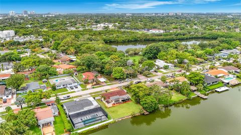 Tiny photo for 2501 NE 209th Ter, Miami, FL 33180 (MLS # A12025571)