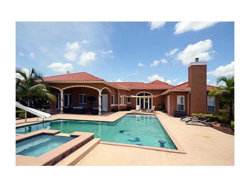 GREEN MEADOWS - Residential
