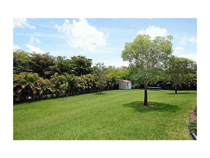 GREEN MEADOWS - Residential