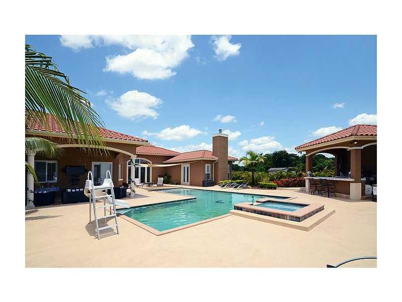 GREEN MEADOWS - Residential