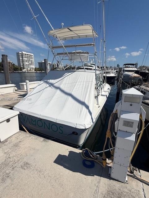 Grove Isle Marina - Land