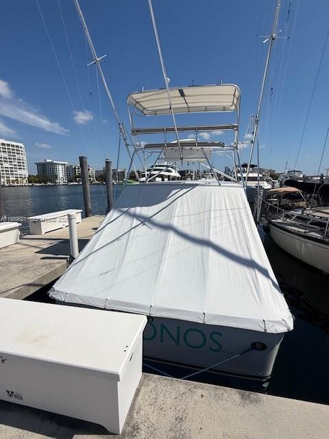 Grove Isle Marina - Land