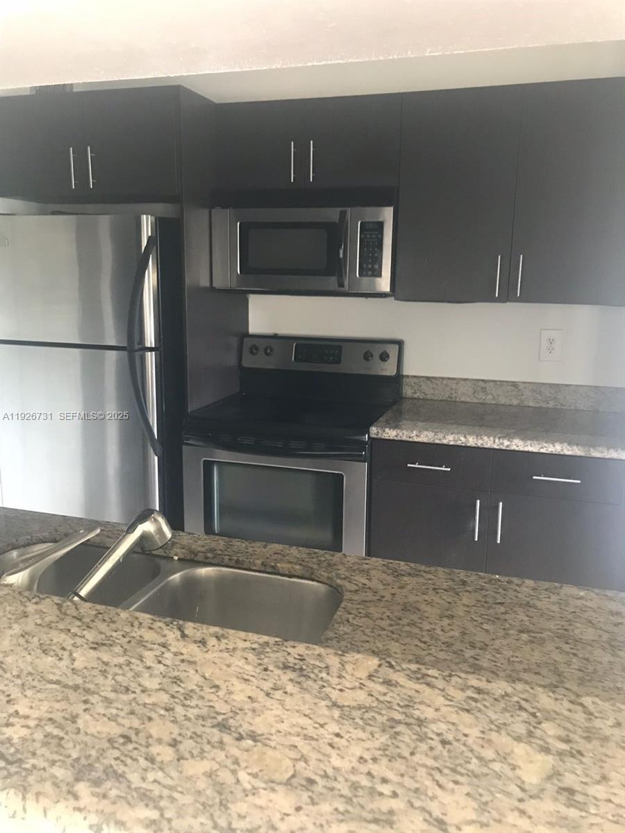 PRESERVE AT AVERY LAKES - Residential