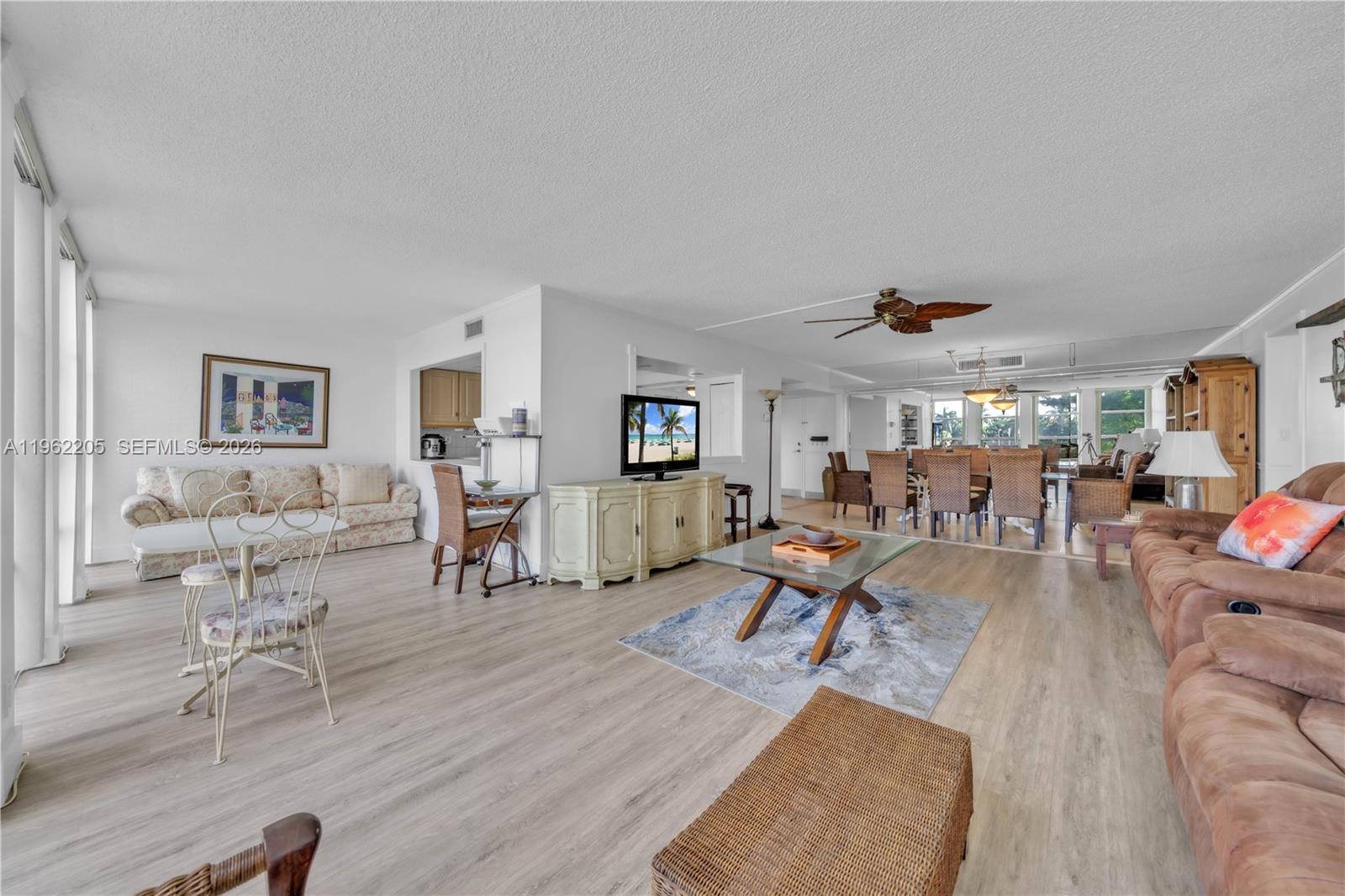 601 Three Islands Blvd 302