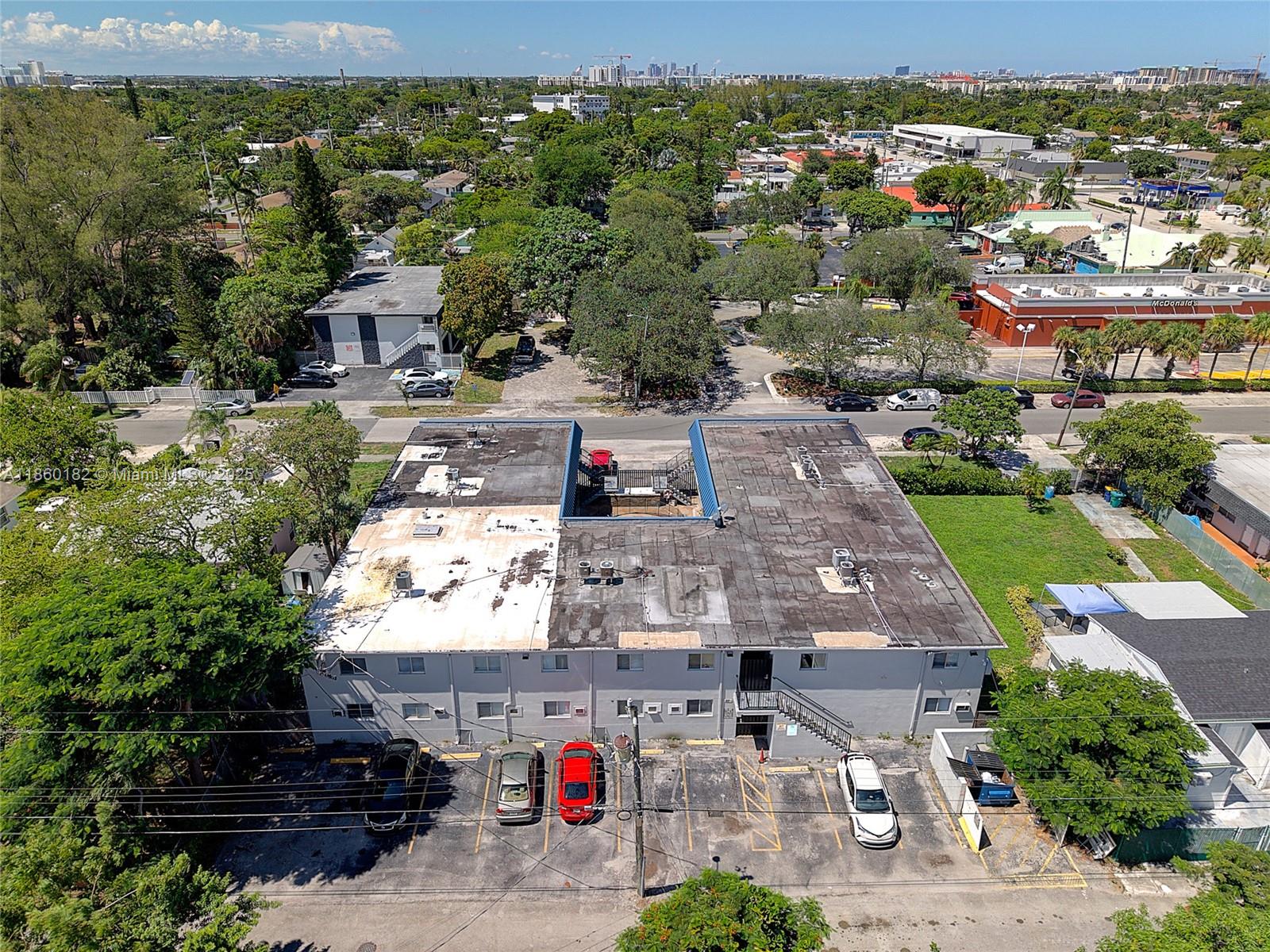 NORTH HOLLYWOOD - Residential Lease