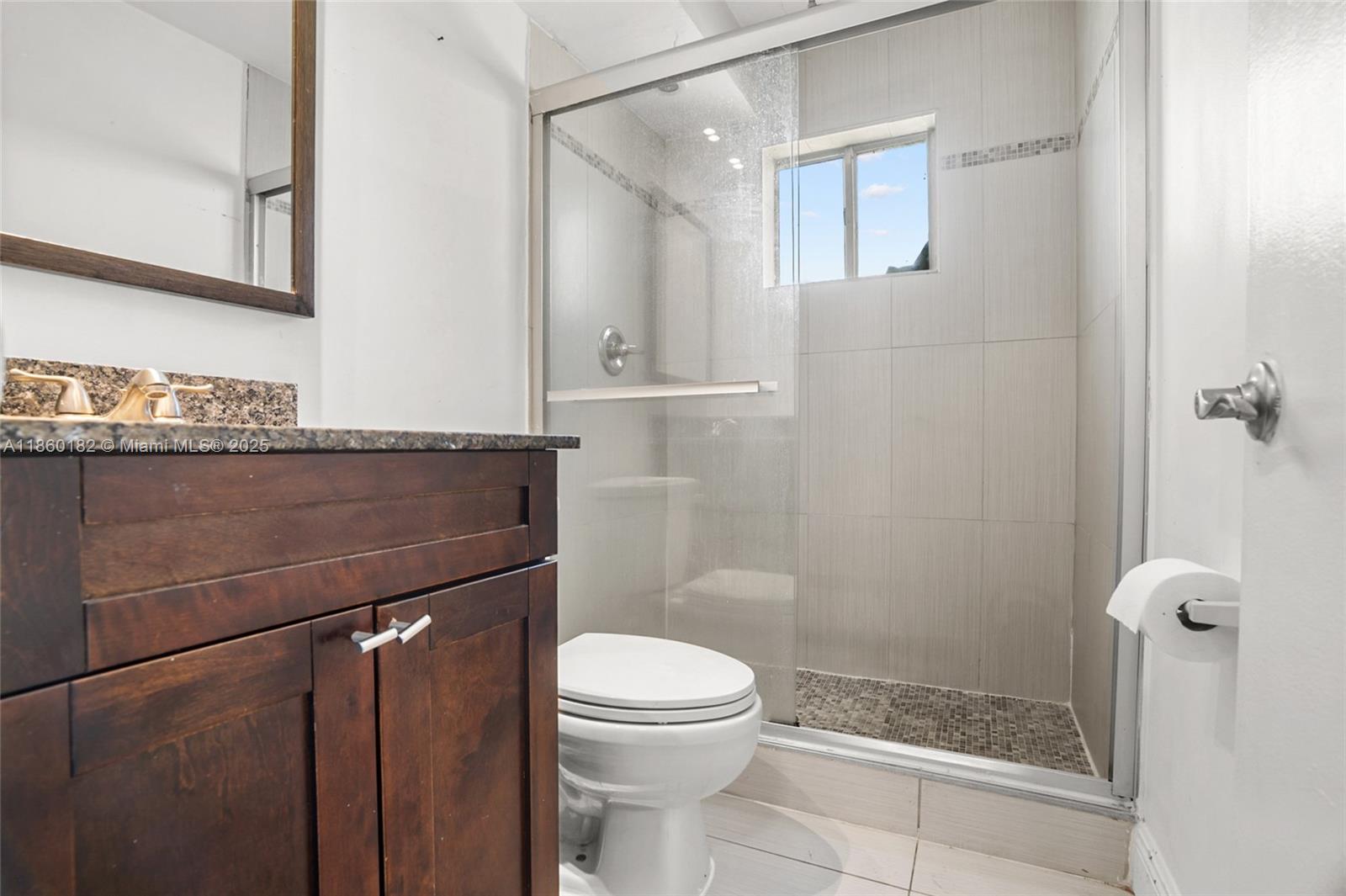 NORTH HOLLYWOOD - Residential Lease